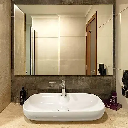 Lilium & Hotel Cali