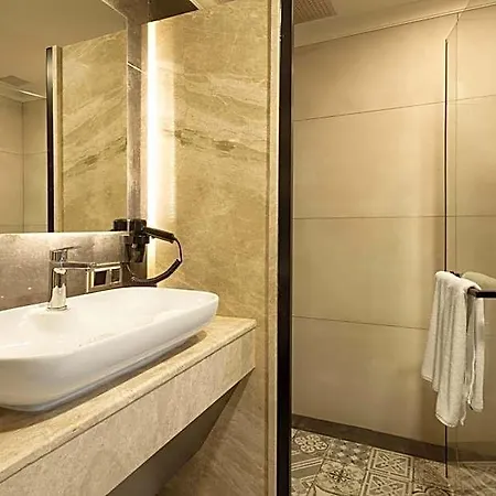 Hotel Lilium & Cali